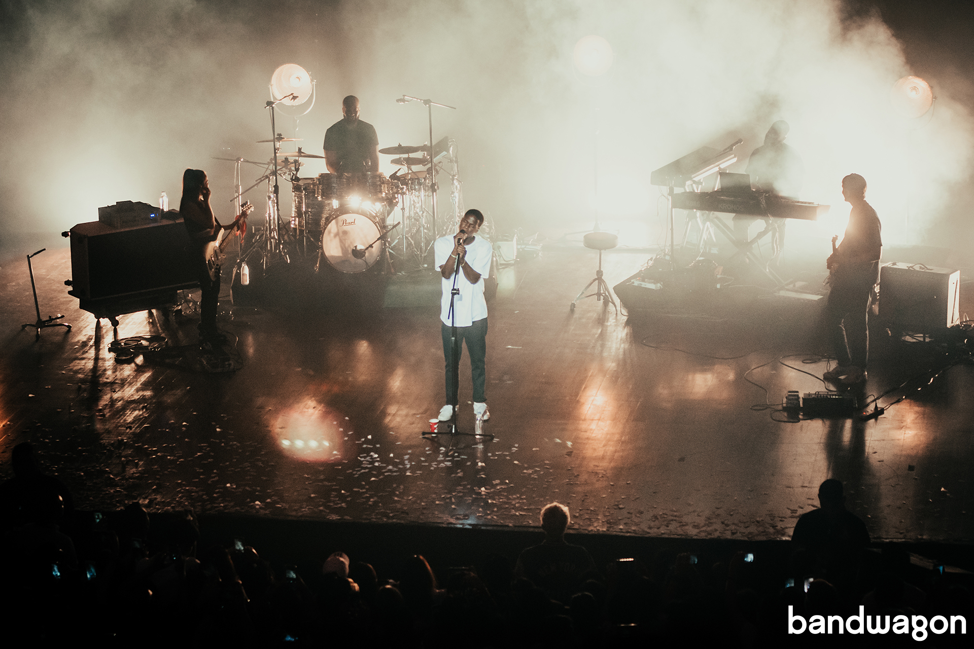 Daniel Caesar serenades his fans in Manila with high spirits and his